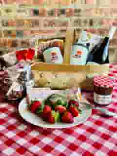 Ultimate Picnic Basket