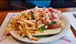 Traditional Lobster Roll