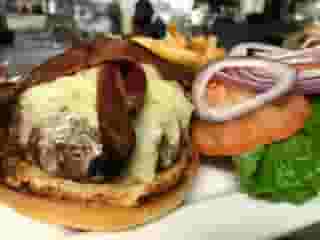 Homemade 8oz Angus Burger