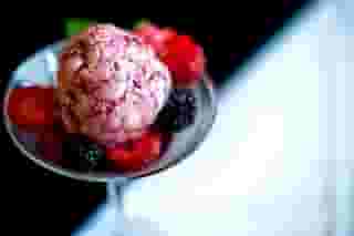 Berries and cream cheese dessert