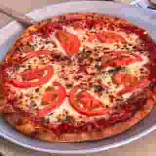 Fresh Tomatoes & Garlic Pizza