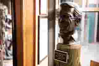 bust