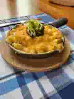 Crave's Baked Mac & Cheese