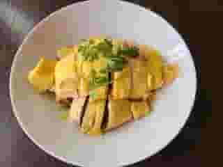 Sliced Chicken in Ginger and Scallions Sauce 椒麻鸡片(limited availability each day)