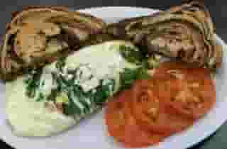 omelette tomato and toast