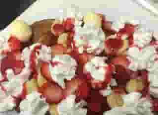 strawberry banana pancakes