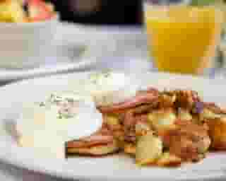 EGGS BENEDICT*