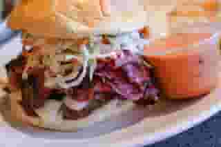 Manhattan Deli Burger