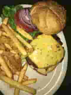 Classic Cheeseburger*