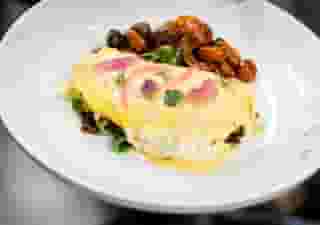 Steak & Hongos Omelette