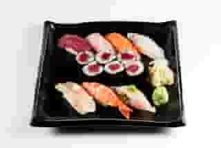Sushi Platter 7 Pieces & 1 Roll