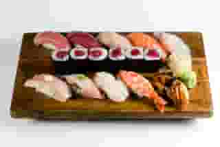 Sushi Deluxe Platter 10 Pieces