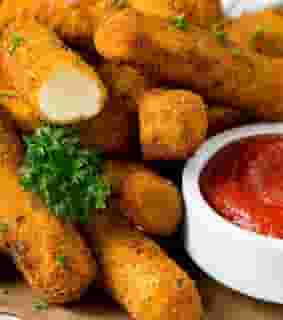 Fried Mozzarella Sticks