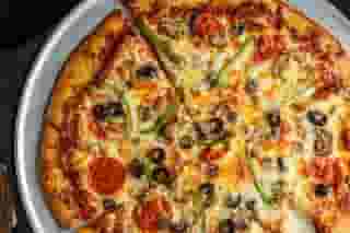 Deluxe Pizza 16"