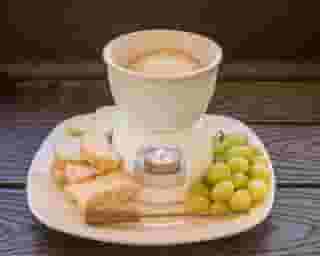 TRADITIONAL CHEESE FONDUE