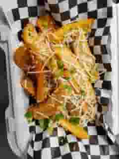 garlic fries