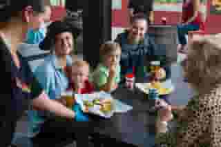 Games Family Dining SAFELY