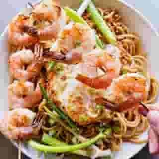 Garlic Noodle with Shrimp + Soda