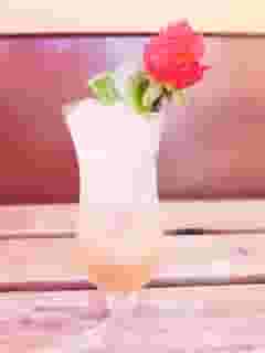 Strawbasil Spritz