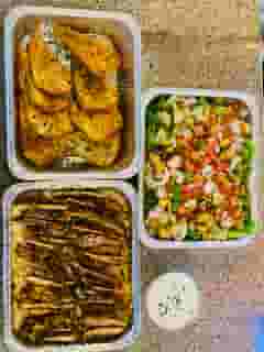 Blackened Chicken Alfredo Family Feast