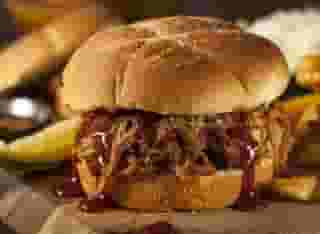 PULLED PORK SANDWICH