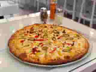 Green Chile Chicken Pizza