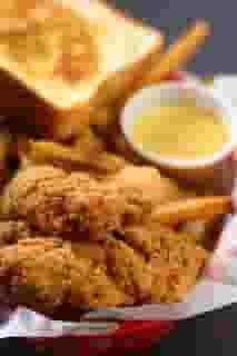 Home US Cafe Burgers & Wings Restaurant in Smyrna & Atlanta