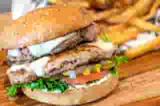 Home US Cafe Burgers & Wings Restaurant in Smyrna & Atlanta