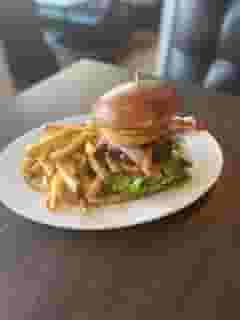 *BBQ Onion Strings Burger