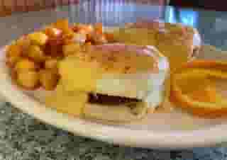 Crab Cakes Eggs Bendict