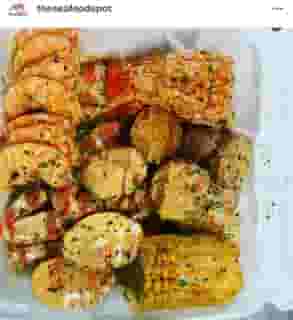Crab Legs with lobster and shrimp