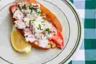 Lobster Roll - Maine Style - Eatery - B.B. Lemon - Restaurant in TX