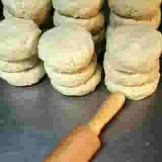Pie Dough Balls Rolling Pin