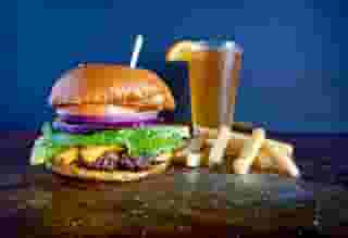 Classic Cheeseburger