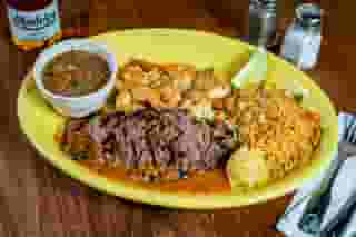 ASADA Y CAMARONES AL MEZCAL