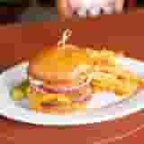 1/2 POUND CHEESEBURGER