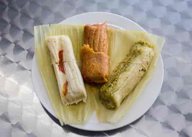 plate of three tamales