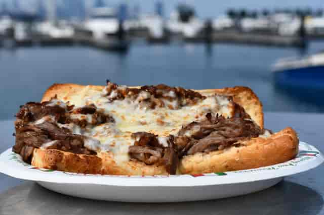 italian beef sandwich