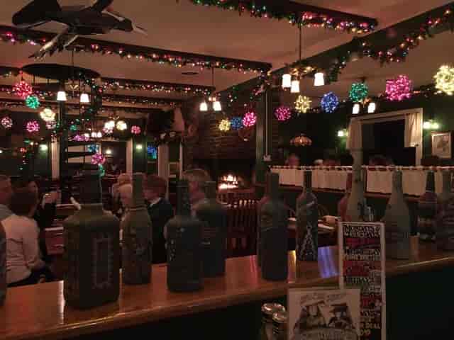 people dining