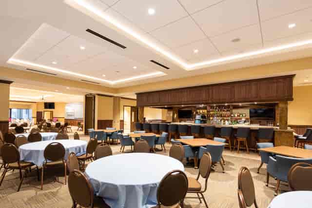 mccalla lounge