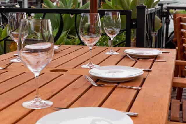 outdoor table setting