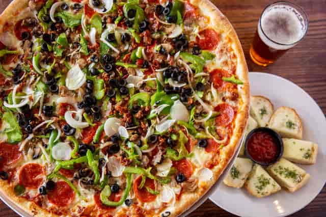 Winter Garden Deluxe Pizza