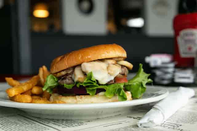 mushroom swiss burger