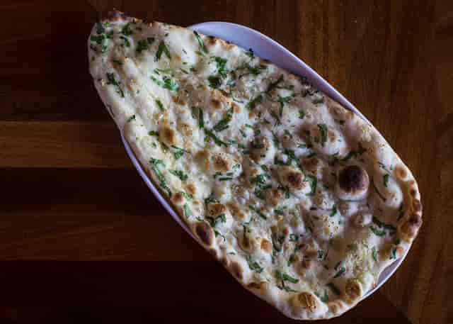 garlic naan