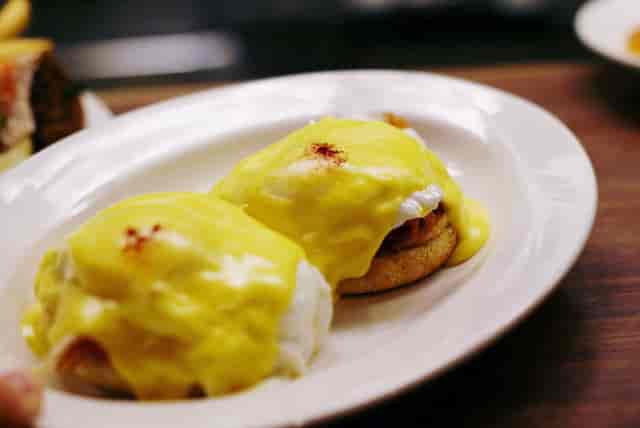 eggs benedict