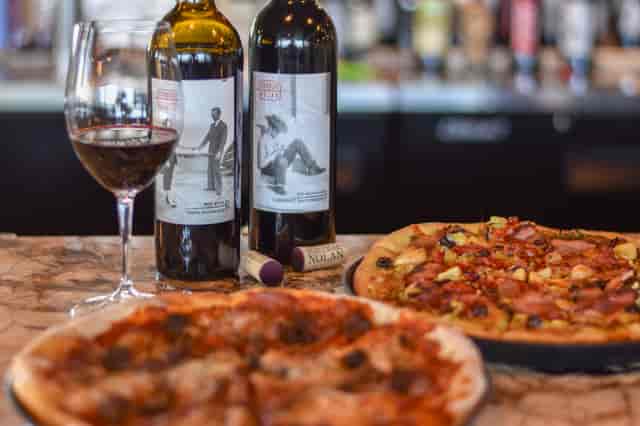 Pizza & Wine