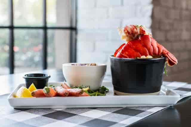 lobster mac and cheese