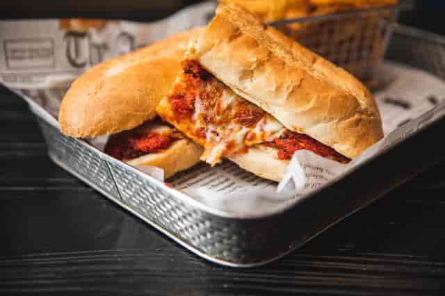 chicken parm sndwhich