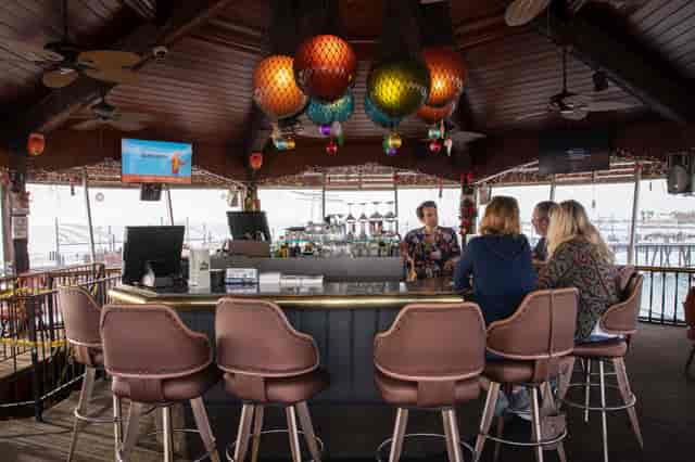 bar