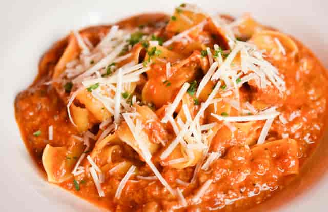 Pappardelle bolognese